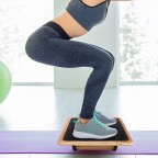 Professional-grade pine balance training board